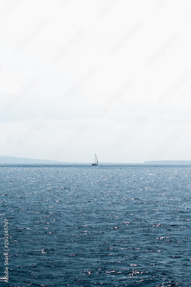 Fototapeta premium sailboat on sea