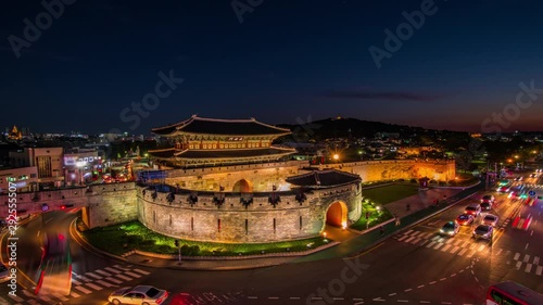 Hwaseong fortress at night suwon ,south korea [zoom in.mov]