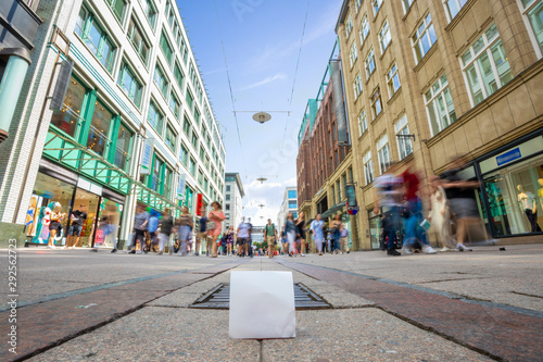 Hamburg Mönckebergstraße - Trubel der Menschen (Bewegung)