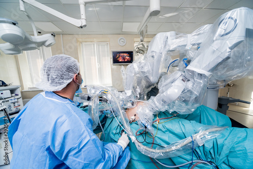 Photos Modern surgical system