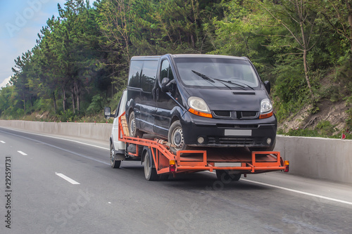 Εκτύπωση καμβά wrecker transports broken car