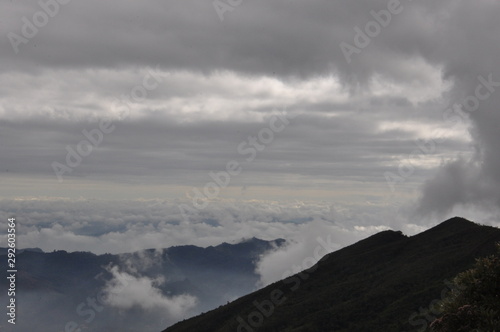 Pico da Bandeira - Minas Gerais - Brasil © Cleudes