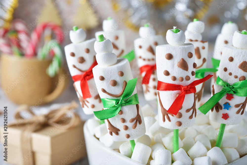 Christmas marshmallow snowmen