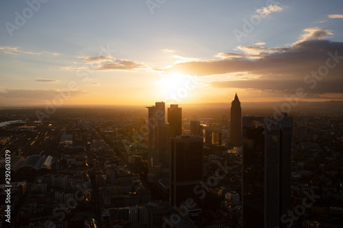 Fototapeta Naklejka Na Ścianę i Meble -  Skyline Frankfurt Sonnenuntergang