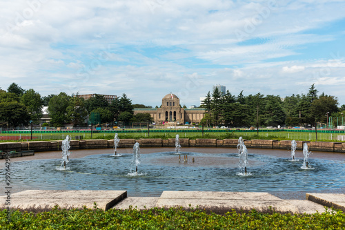 (東京都ｰ都市風景)噴水越しに望む新宮外苑の風景２ photo