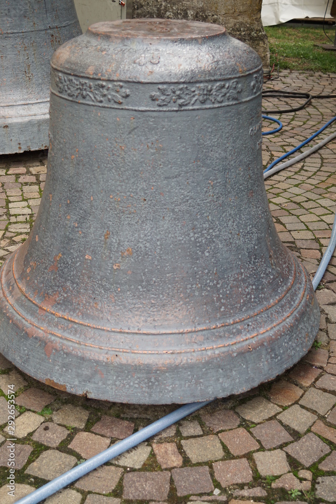 old church bell, Stiftskirche Schildesche ist eine evangelisch-lutherische Gemeindekirche im Bielefeld old church bell, Stiftskirche Schildesche ist eine evangelisch-lutherische Gemeindekirche im Bielefeld