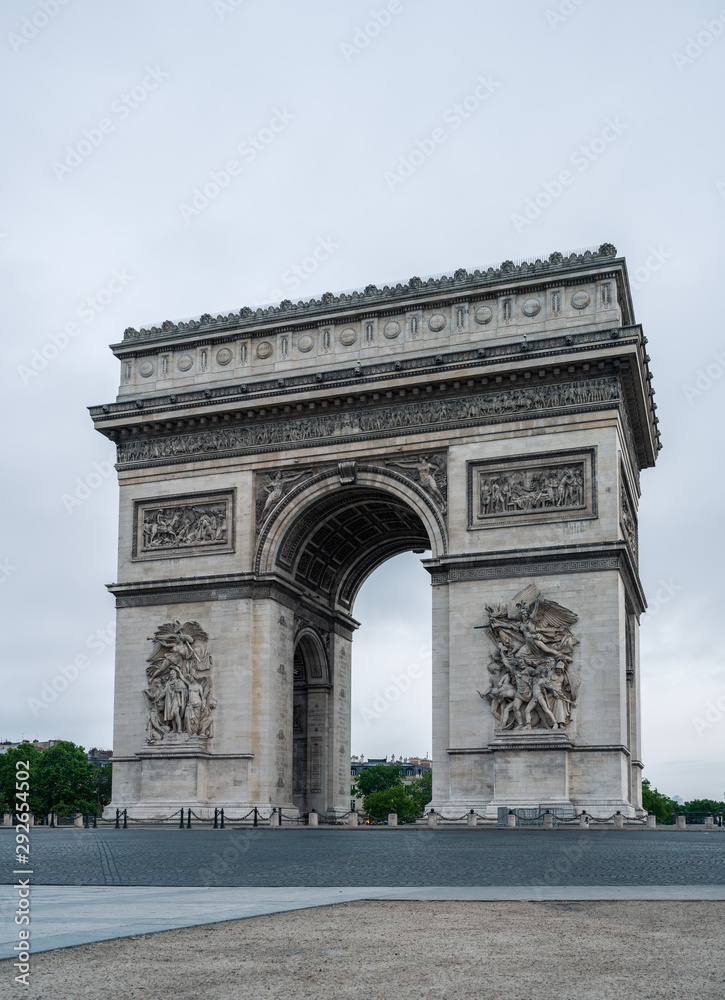 Arc de Triomphe (Arch of Triumph) in l'Etoile on Charles de Gaulle, Paris, France.