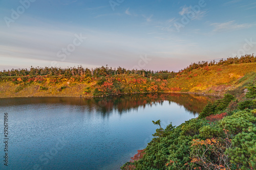 Towada Hachimantai National Park in early autumn © HIROSHI FUJITA