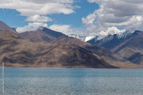 Fototapeta Naklejka Na Ścianę i Meble -  Pangong Lake and blue sky in Leh, Ladakh Region, India