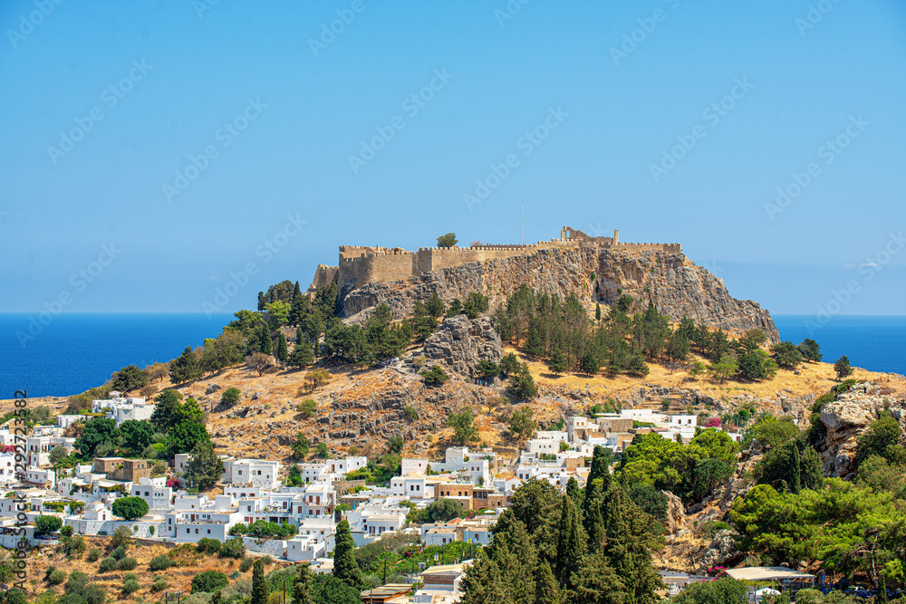Fototapeta premium Greece, Rhodes, Lindos - Panoramic views of the bay in Lindos