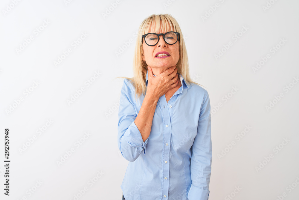 Middle age businesswoman wearing elegant shirt and glasses over isolated white background Touching painful neck, sore throat for flu, clod and infection