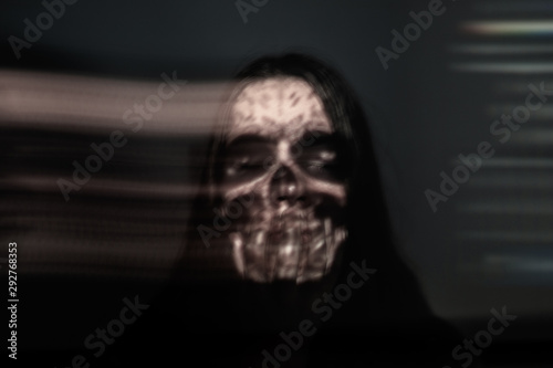 Demonische Frau 