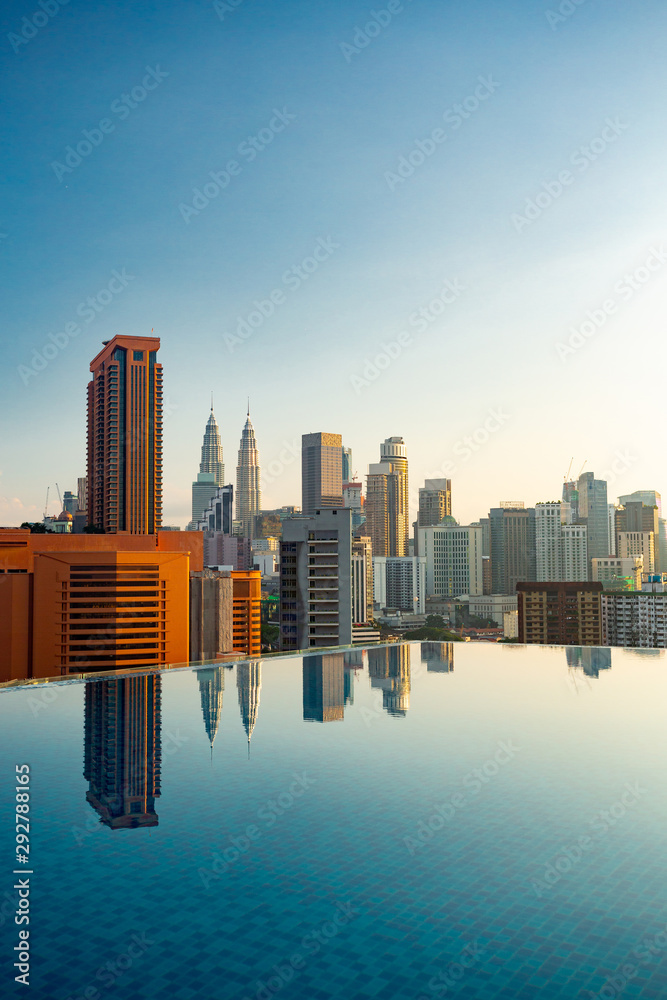 Fototapeta premium Kuala Lumpur skyline pool view