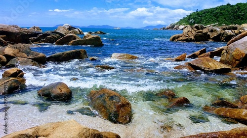 rocks in the sea © Ricardo