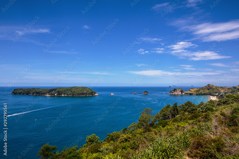 Walking trail at Cathedral Cove, Coromandel, New Zeland