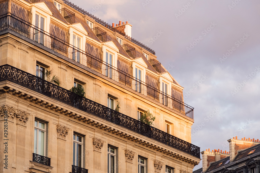 Fototapeta premium Paris, France - Sept 05, 2019: Beautiful apartment buildings in Paris.