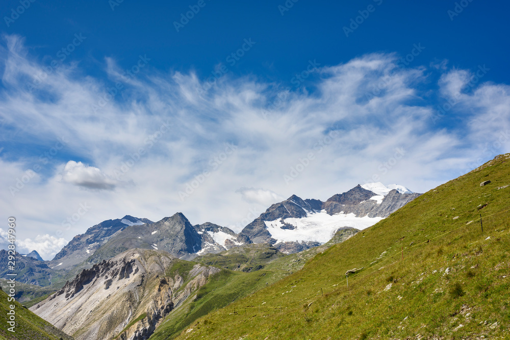 Fototapeta premium Alpine mountains