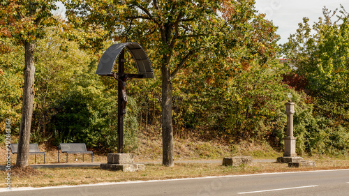 Symbole des Glaubens an dert Straße photo