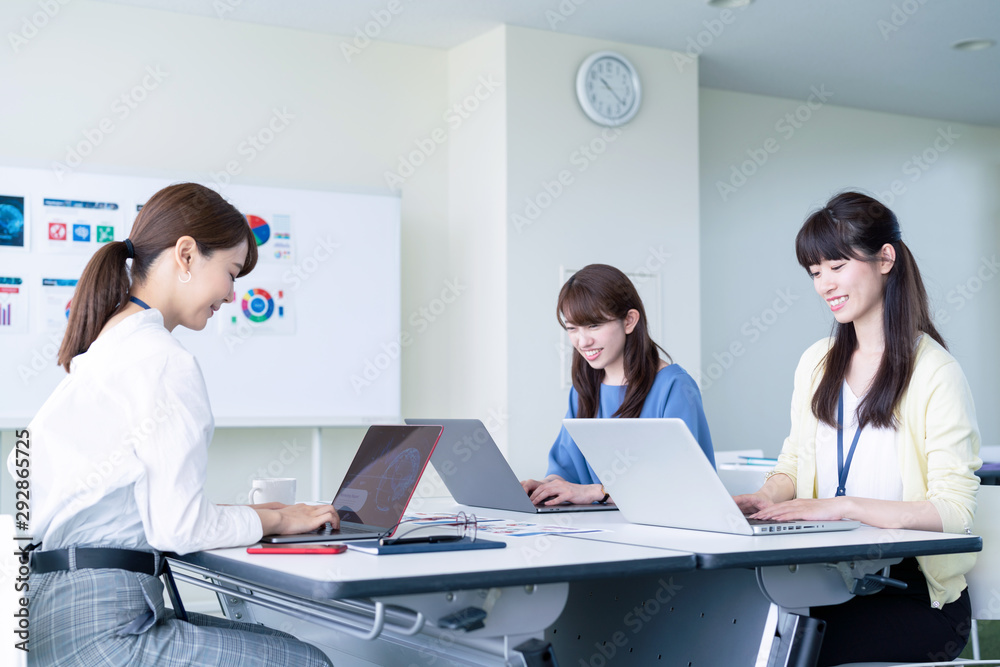 Obraz premium 女性のビジネスシーン