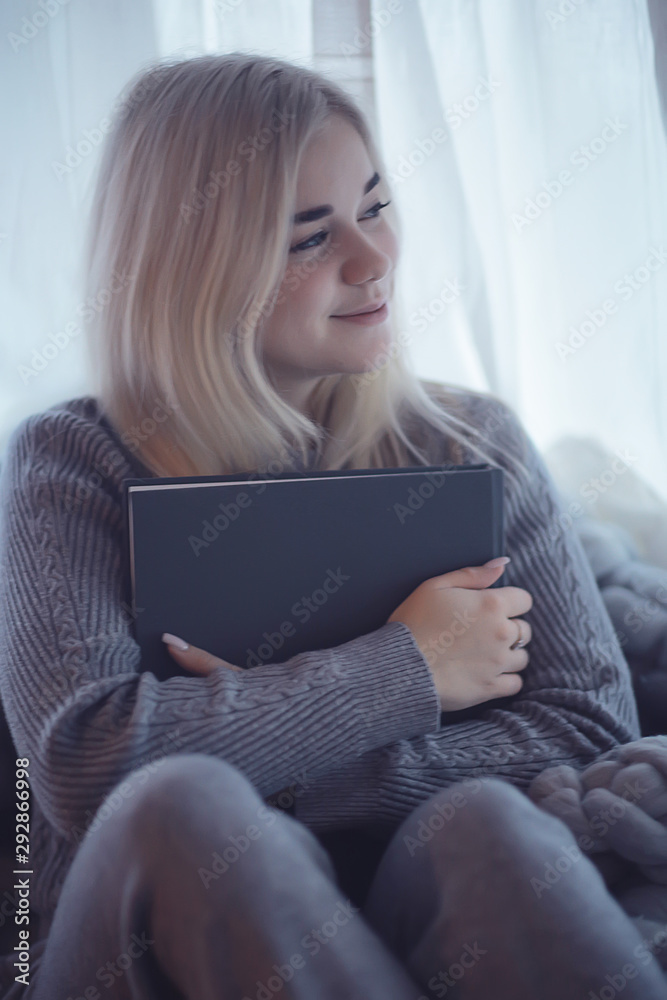 knitted plaid window girl reading a book,  young woman reading at home, romance, learning, student, autumn interior