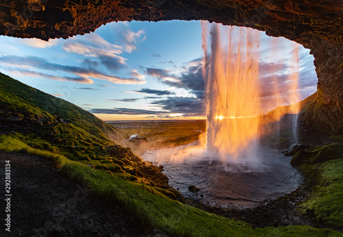 Tableau sur toile Seljalandsfoss Island Wasserfall Waterfall Iceland Reise Midsummer Mittsommer Ge
