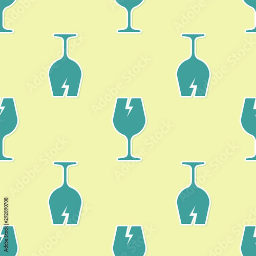 Green Fragile broken glass symbol for delivery boxes icon isolated seamless pattern on yellow background. Vector Illustration