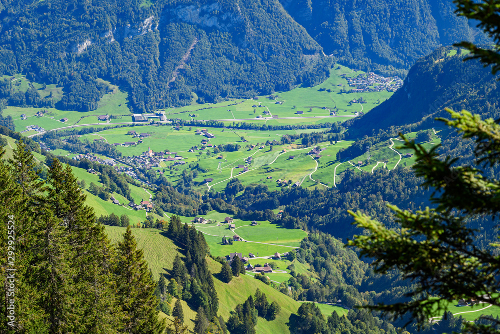 Blick vom Stanserhorn ins Engelbergertal mit Dallenwil, Nidwalden, Schweiz