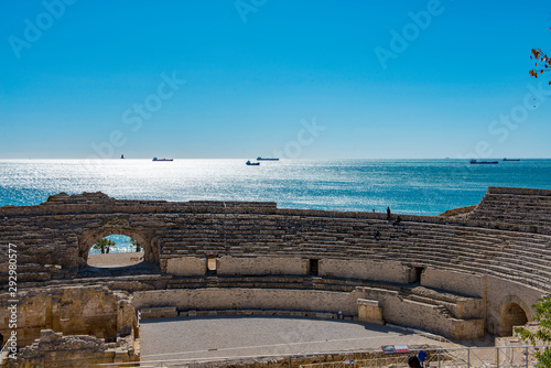 Tablou canvas View fromThe amphitheatre at Tarragona in Spain
