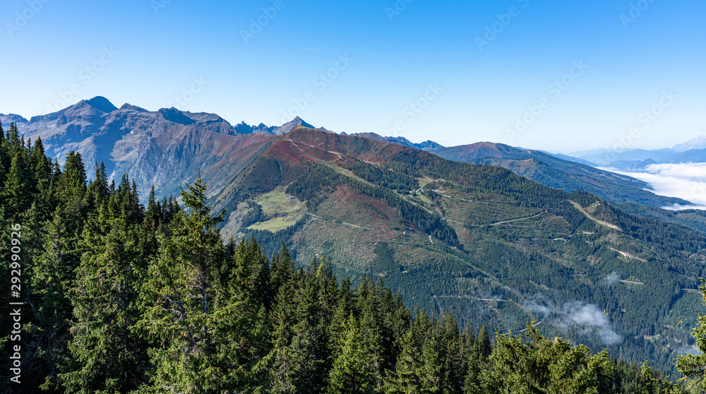 Obraz premium Galsterberalm, Schigebiet im Herbst