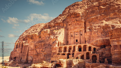 Fotografija The Urn Tomb with the courtyard and the doric colonnades on two sides, Petra, Jo