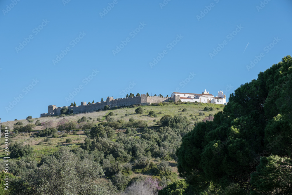 Burg in Santiago do Cacém, Portugal - Startpunkt des Wanderwegs Rota Vicentina