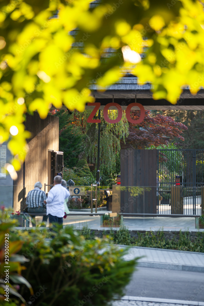 Old people ralaxing in Zoo