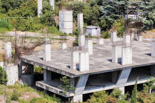 Concrete structures with reinforcement. © German S