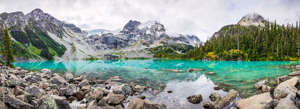 Mountain Panorama with Beautiful Turquoise Lake - obrazy, fototapety, plakaty 