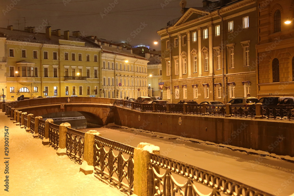 Fototapeta premium Night St. Petersburg in winter