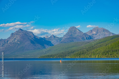 Beautiful landscape around Lake Mcdonald © Kit Leong