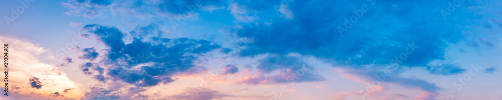 Obraz premium Panorama of Dramatic vibrant color with beautiful cloud of sunrise and sunset. Panoramic image.