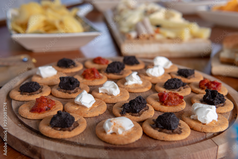 Fototapeta premium Pate on crackers with blurry background