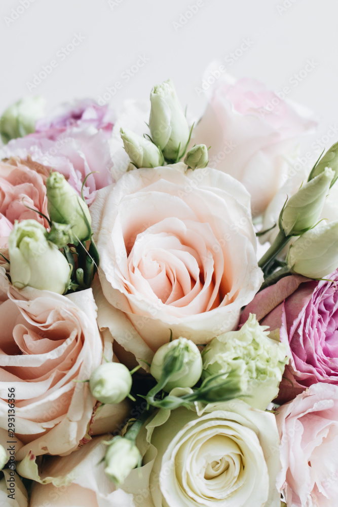 Obraz premium Beautiful spring bouquet with pink and white tender flowers