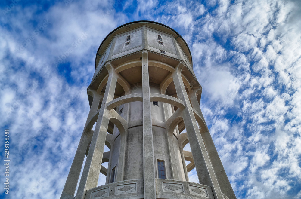 Alter Wasserturm am Bahnhof von Emden Alter Wasserturm am Bahnhof von Emden