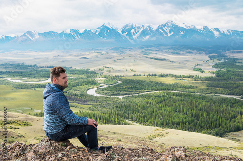 Man watching to glacier in ...