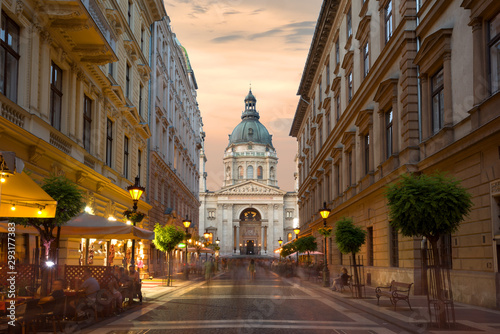 Fototapeta Naklejka Na Ścianę i Meble -  St Stephen's Basilica in perspective of the street. Budapest