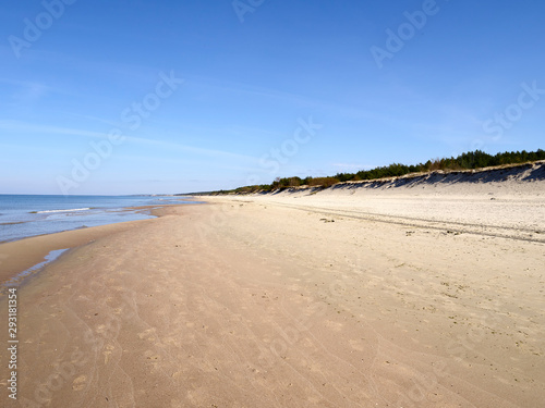 Sandstrand auf der Frischen Nehrung an der Ostsee Polen