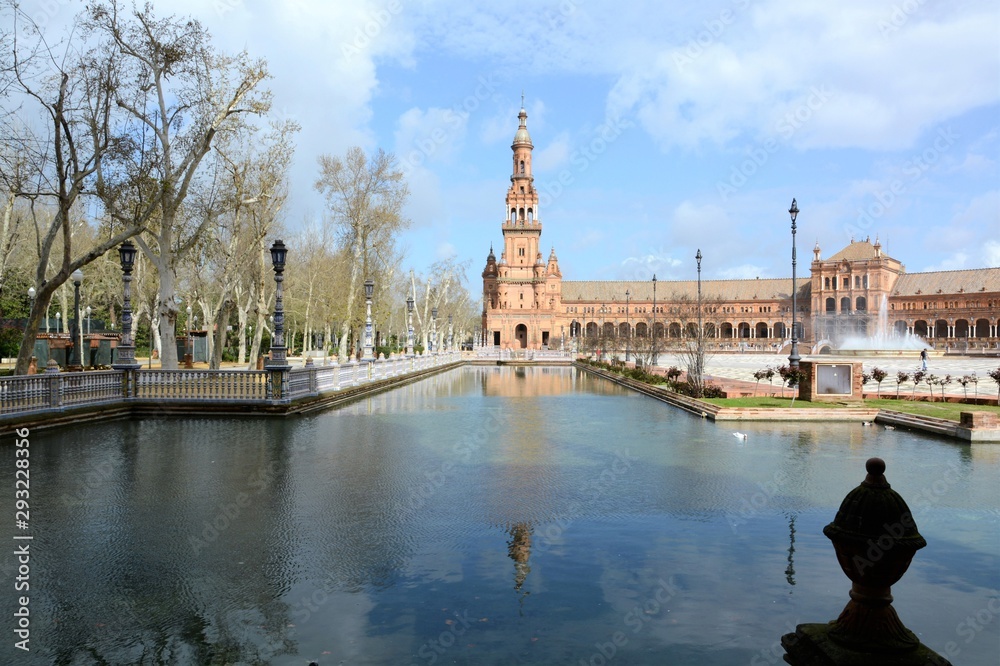 Fototapeta premium Spain, Andalusia, Sevilla, Plaza de Espana