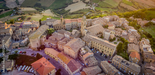 Veduta aerea del paese di Monterubbiano