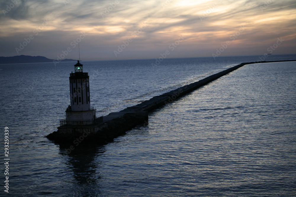 Fototapeta premium lighthouse at sunset