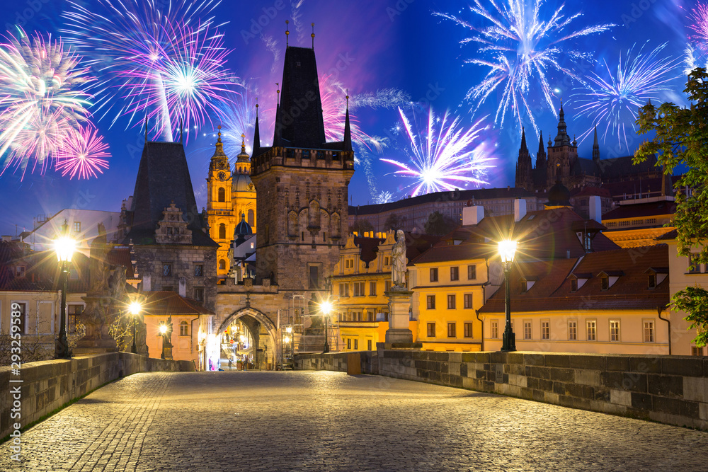 Fireworks display over the Charles bridge in Prague, Czech Republic - obrazy, fototapety, plakaty 