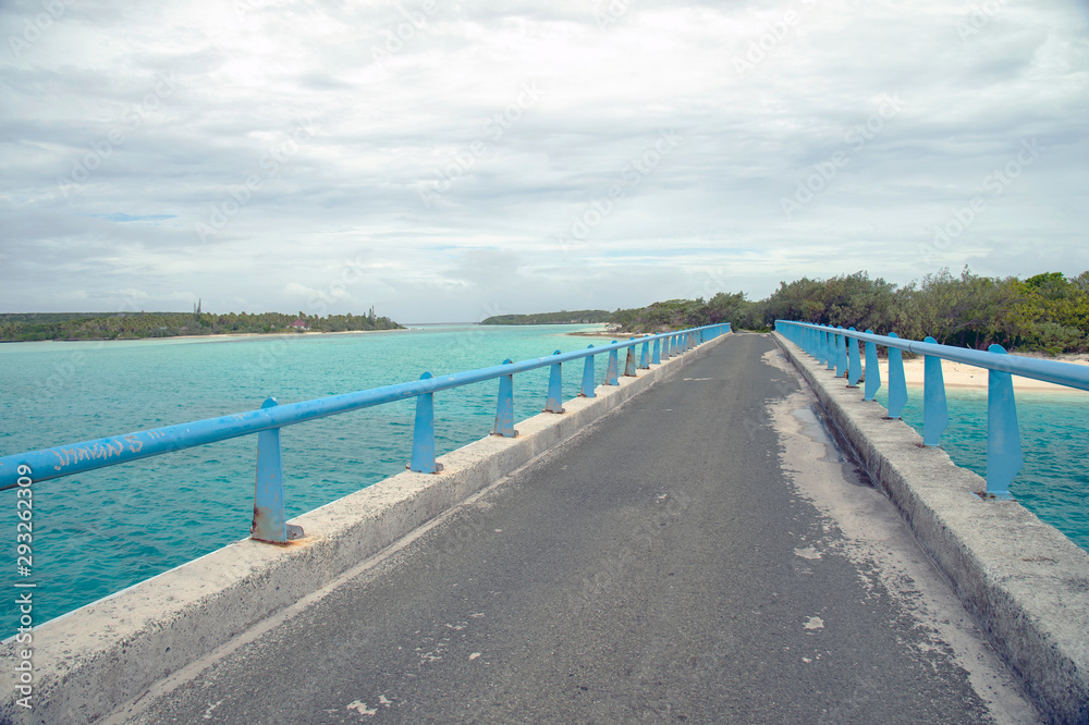 ニューカレドニア ロイヤルティ諸島 ウベア島　ムリの橋