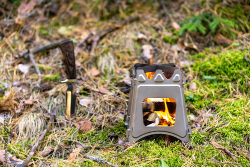 Burning foldable wood stove
