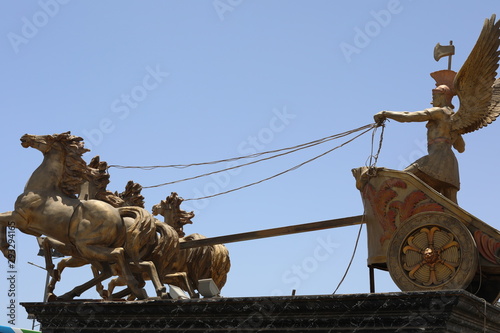 horse and carriage photo